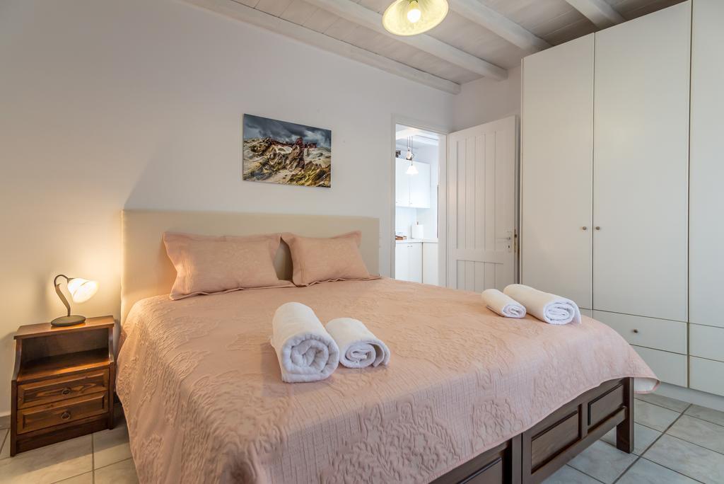 The Millers House Apartment Adamantas  Bagian luar foto